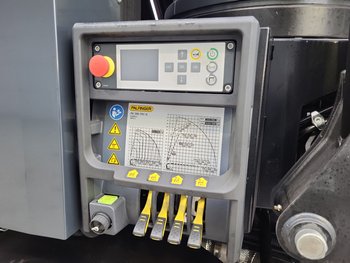 Foto van Gebruikt Bakwagen DAF XF 8X2 2025