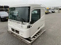 Volvo FH4B Sleeper Cab L2H1 84590867