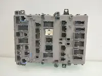 Caja de fusibles Renault 7423341346 Caja de fusibles Renault 7423341346